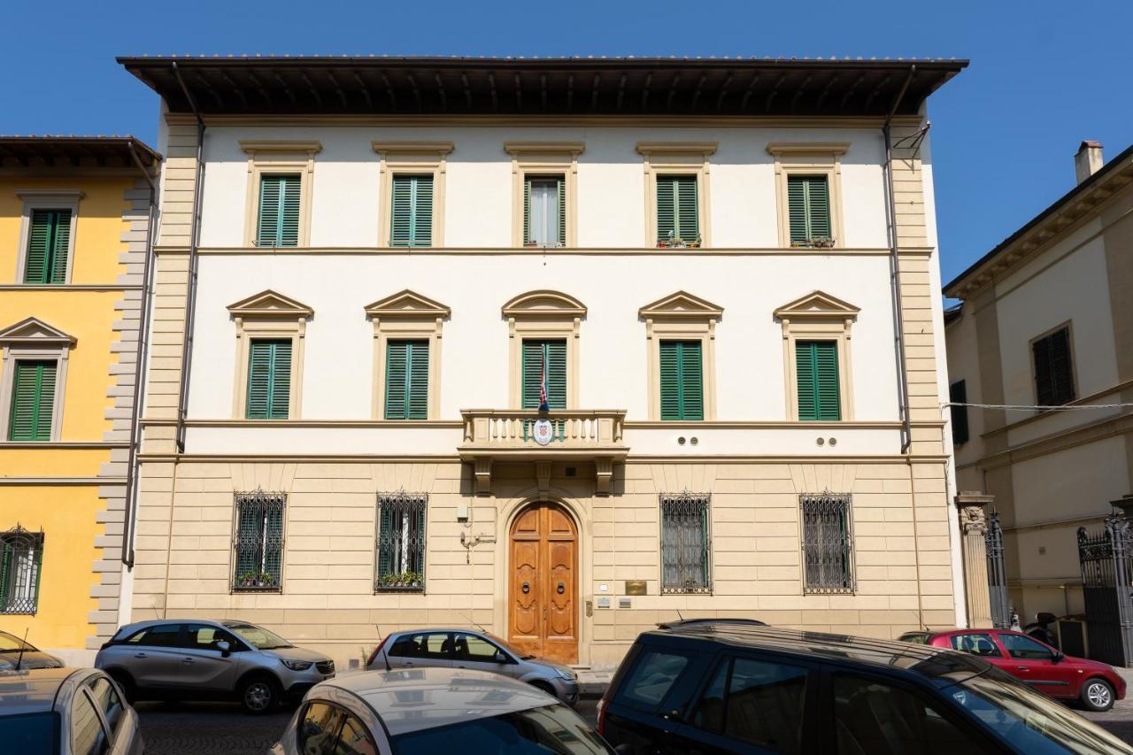 Roommo D'Azeglio Florence Luaran gambar